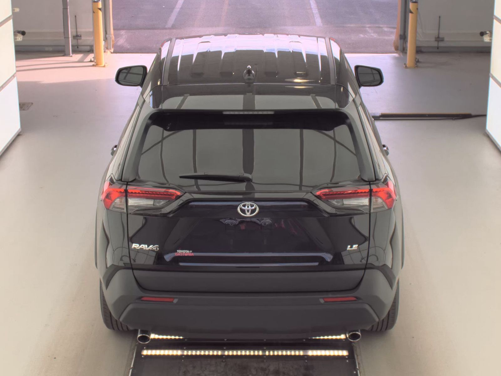 2025 Toyota RAV4 LE FWD