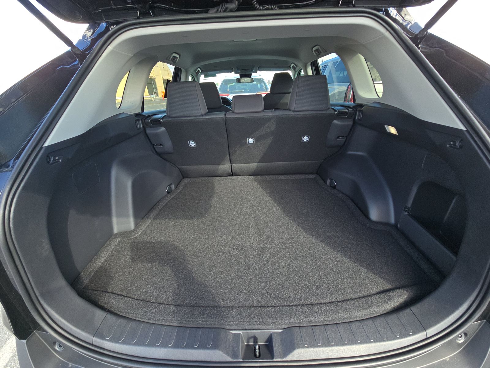 2025 Toyota RAV4 LE FWD