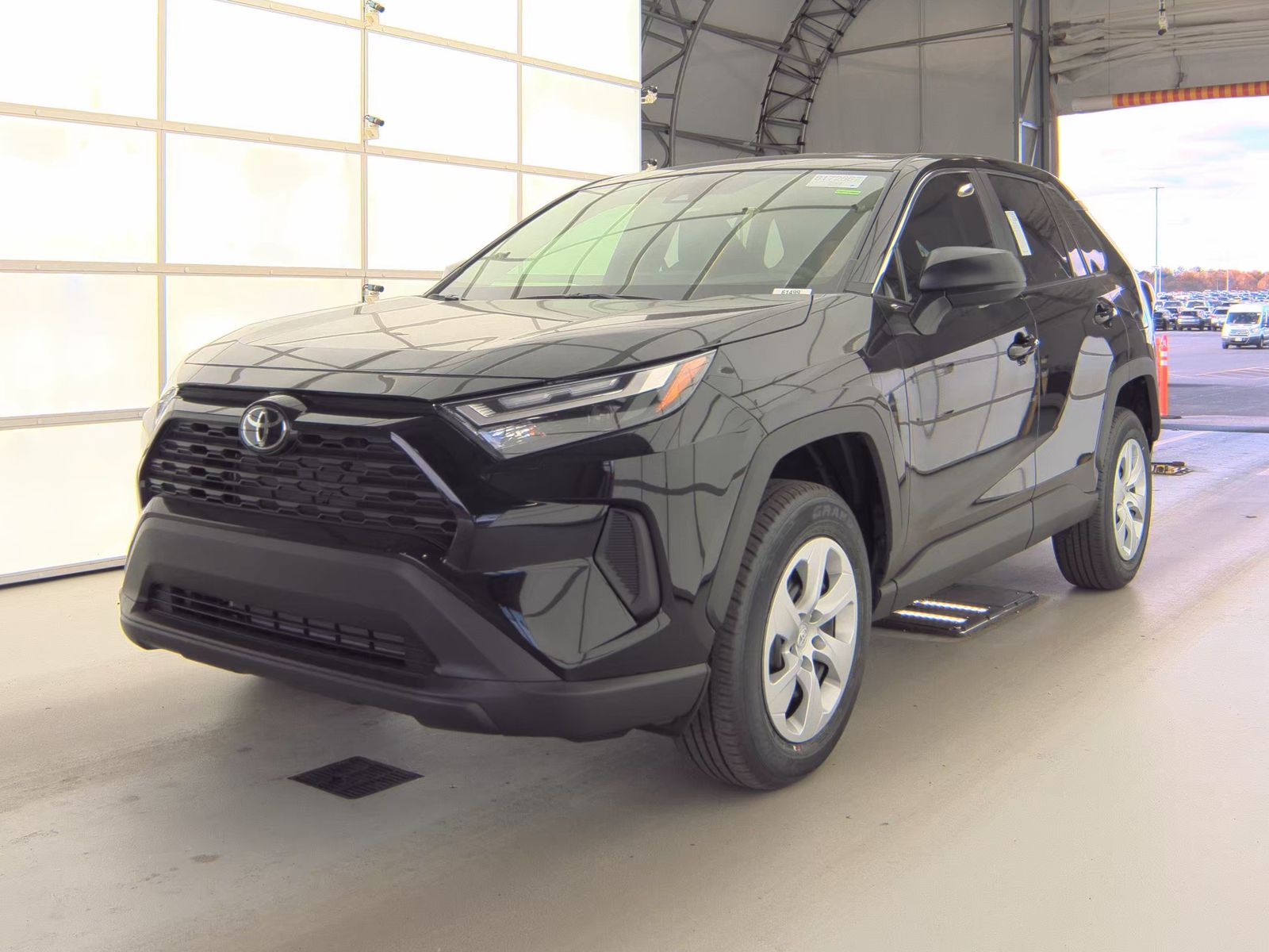 2025 Toyota RAV4 LE FWD