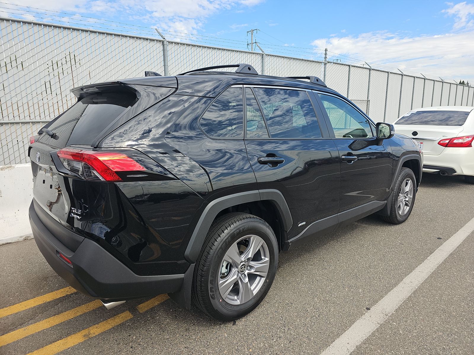 2025 Toyota RAV4 Hybrid XLE AWD