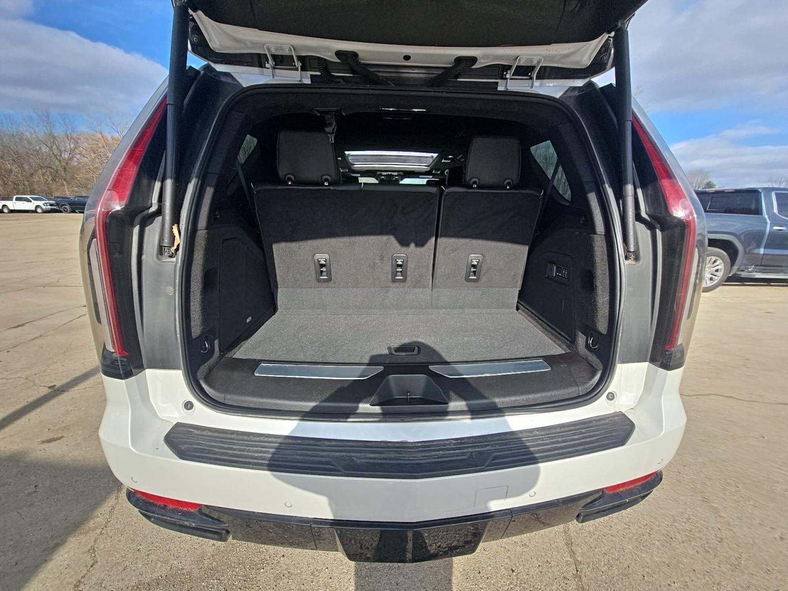 2023 Cadillac Escalade Sport Platinum AWD