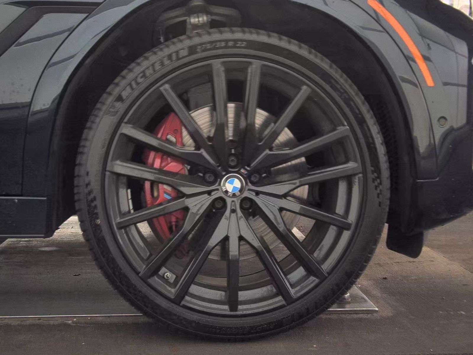 2022 BMW X6 M50i AWD