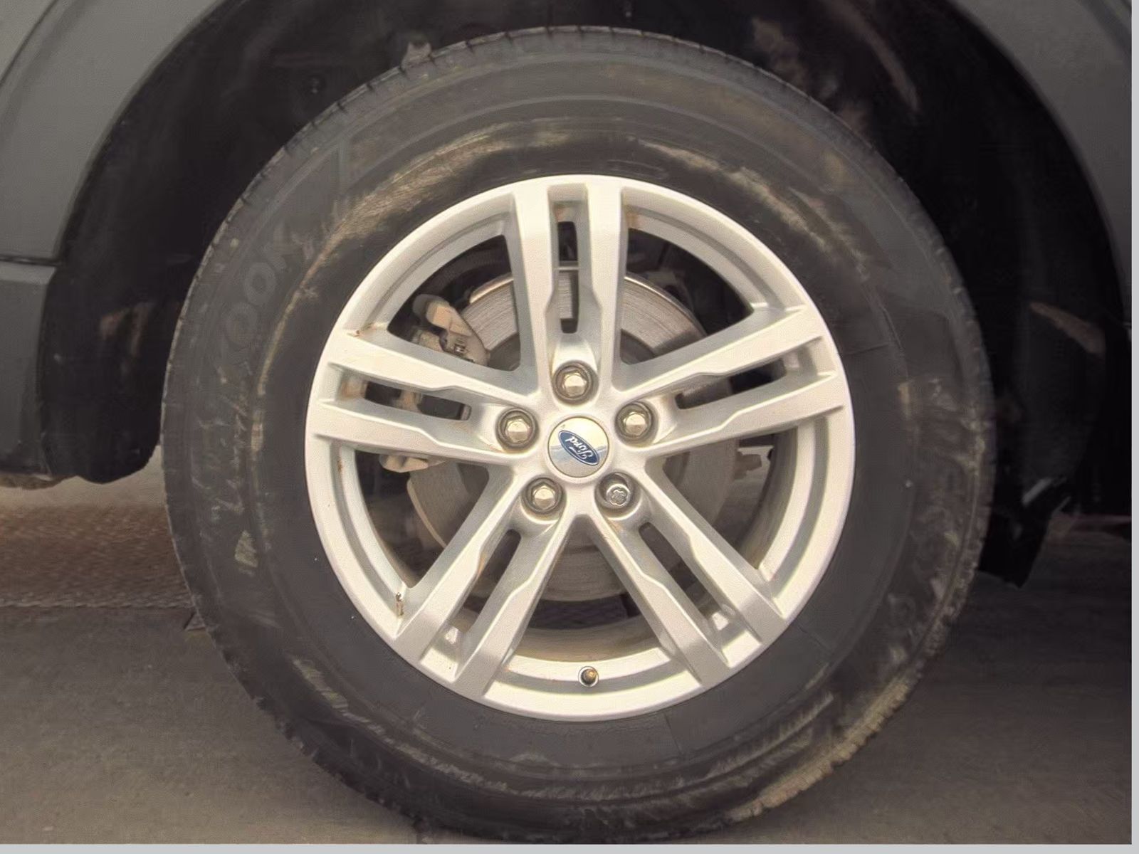 2023 Ford Explorer XLT AWD