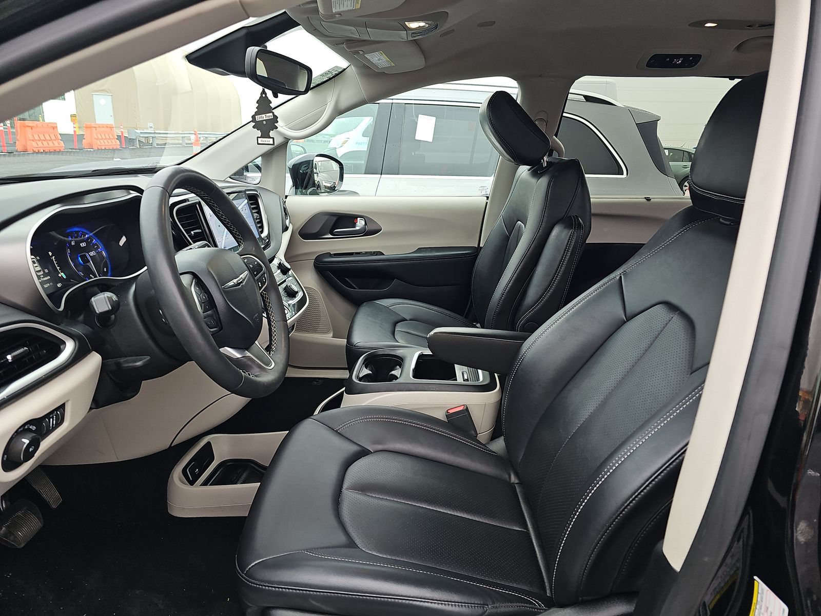 2024 Chrysler Pacifica Touring L FWD