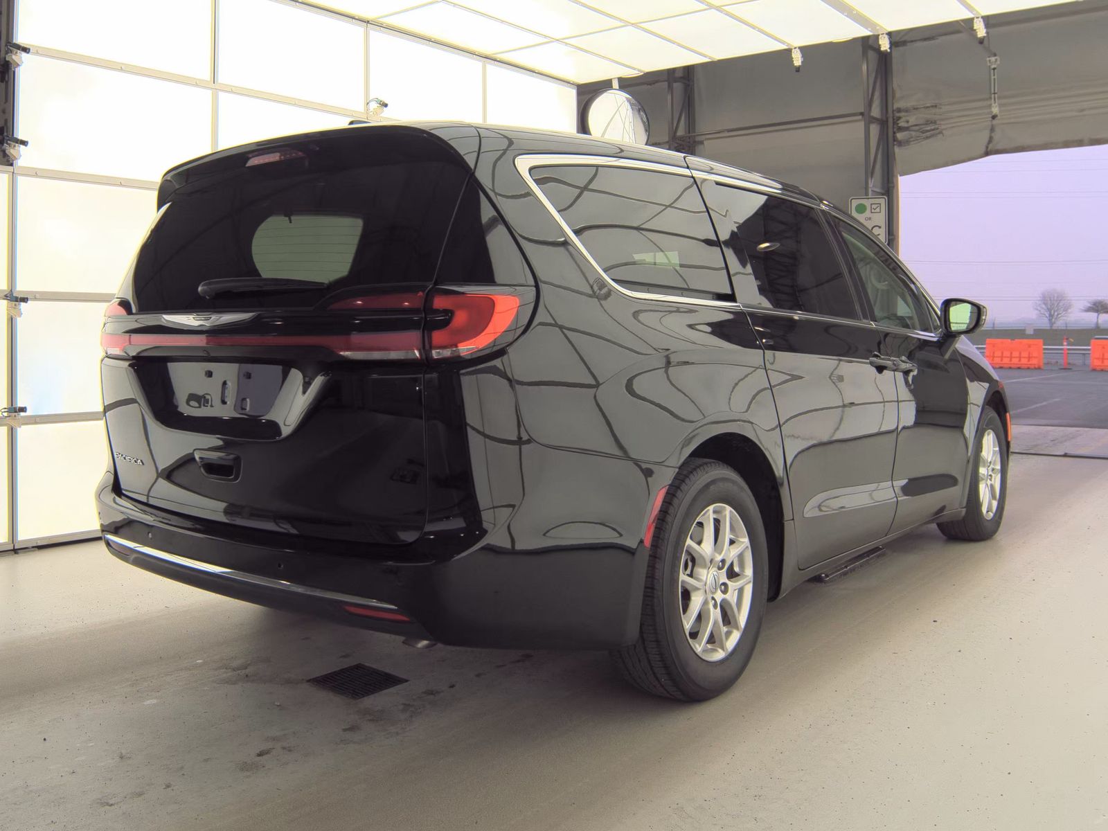 2024 Chrysler Pacifica Touring L FWD