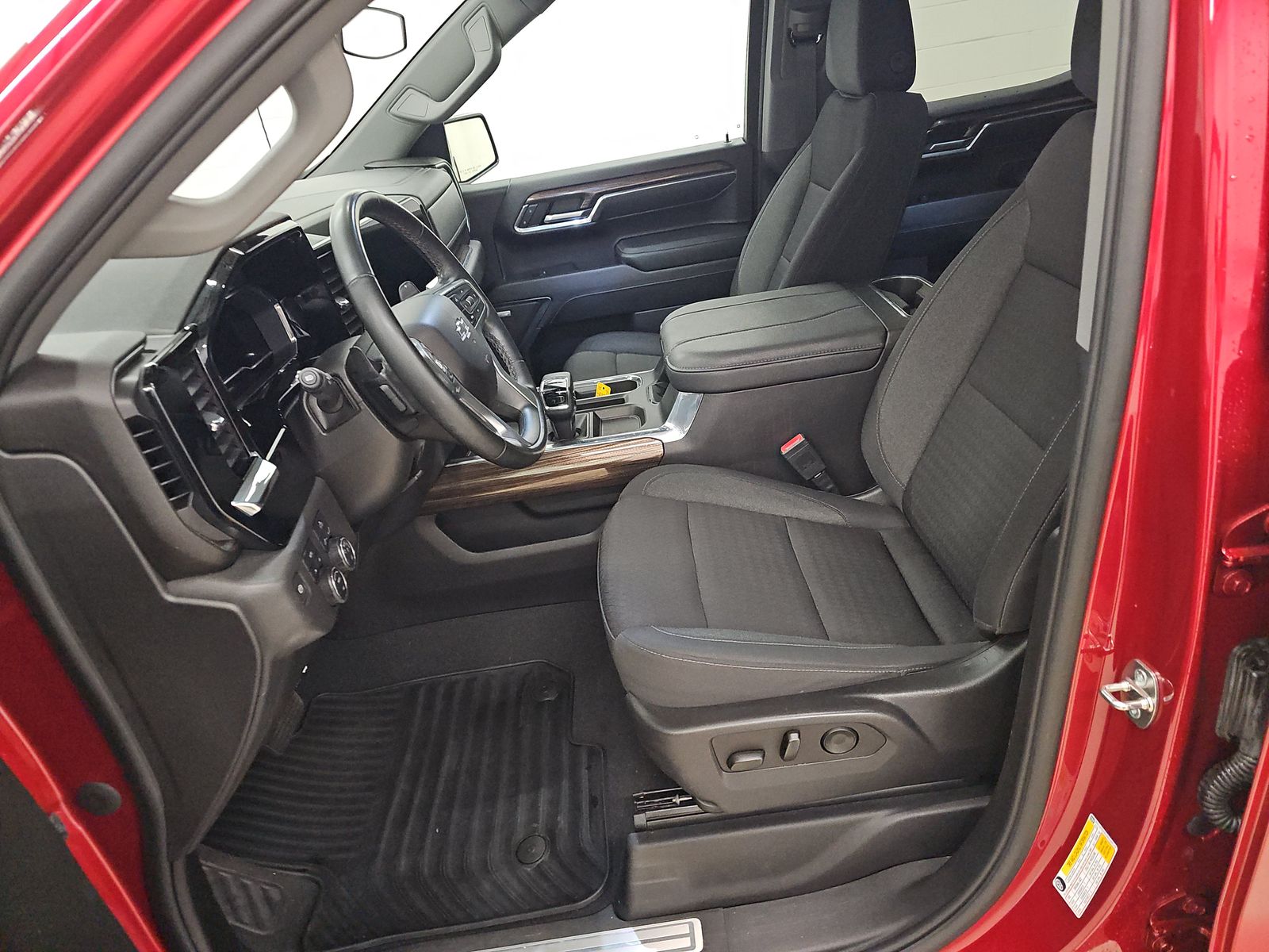 2024 Chevrolet Silverado 1500 RST AWD