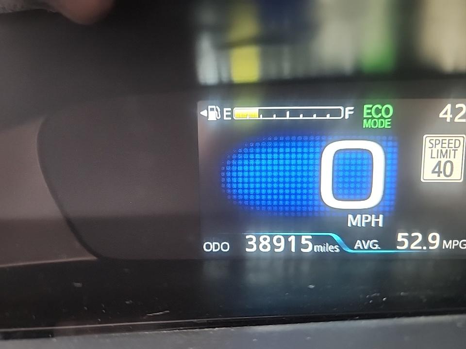 2022 Toyota Prius LE AWD