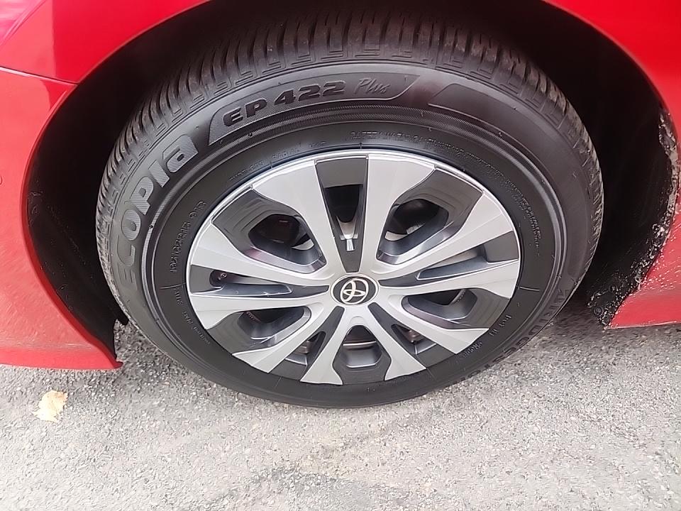 2022 Toyota Prius LE AWD