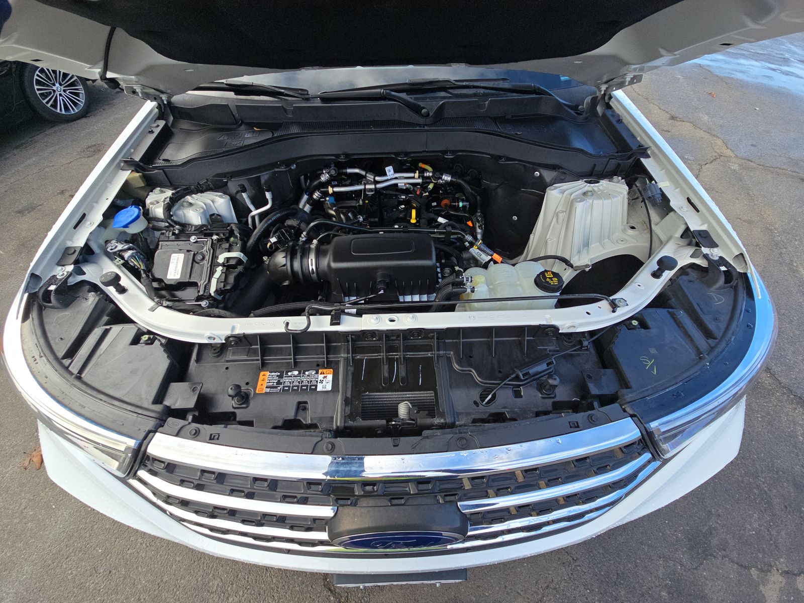 2022 Ford Explorer XLT RWD