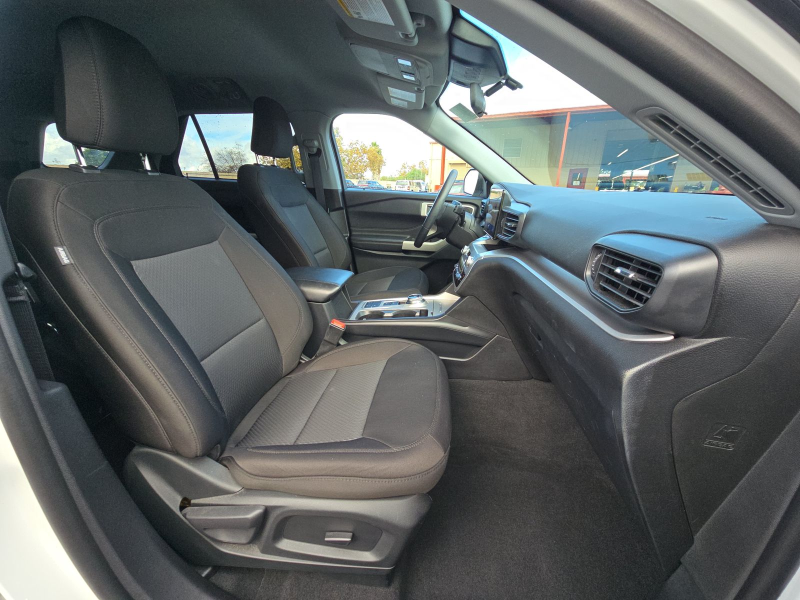 2022 Ford Explorer XLT RWD