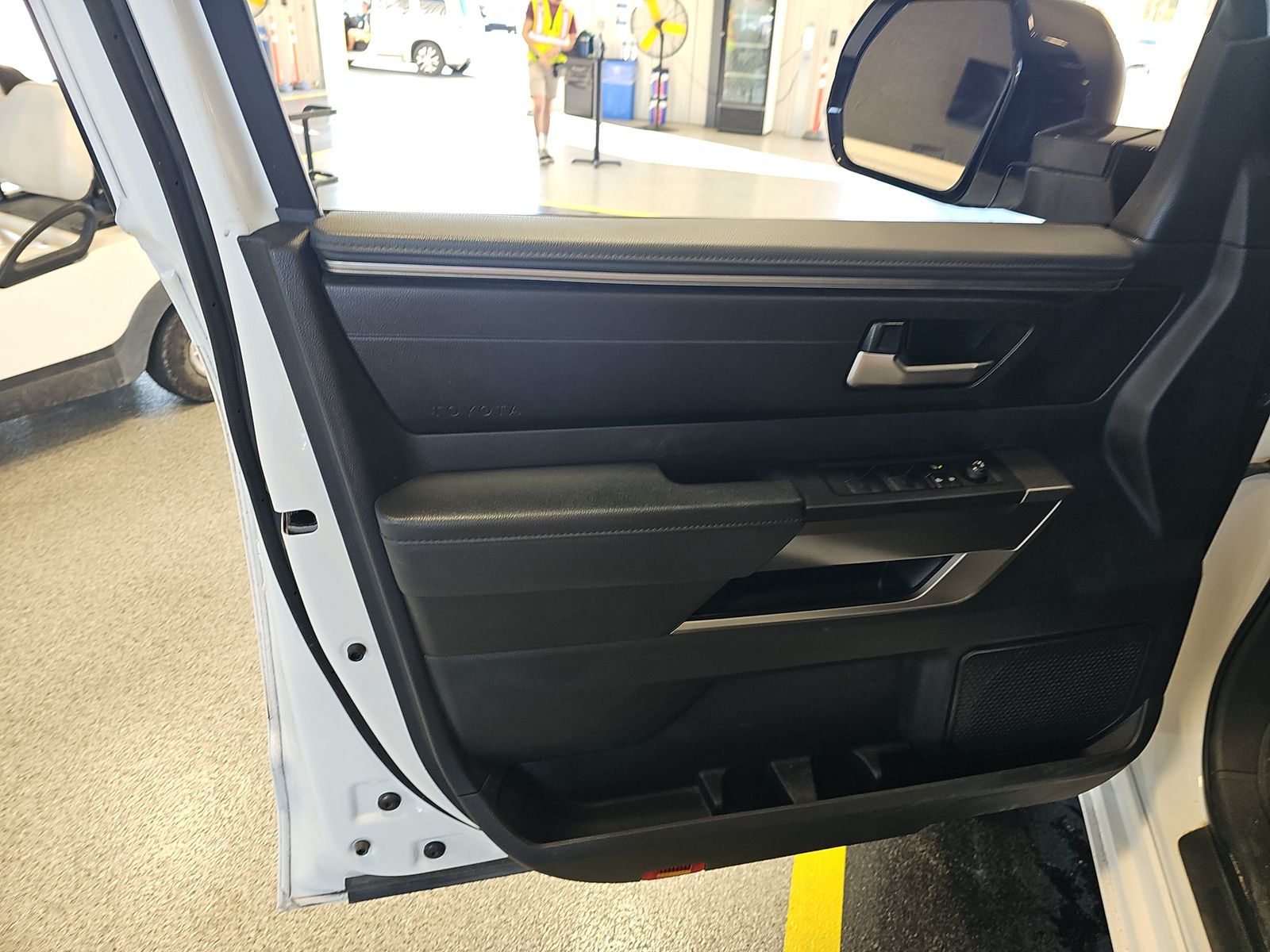 2023 Toyota Tundra SR5 AWD