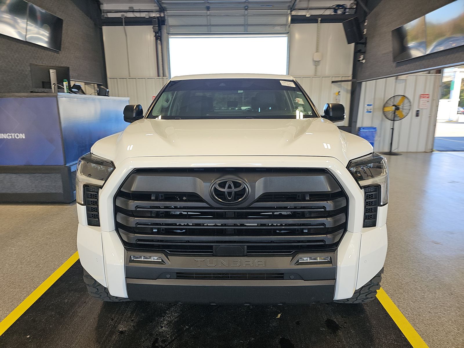 2023 Toyota Tundra SR5 AWD