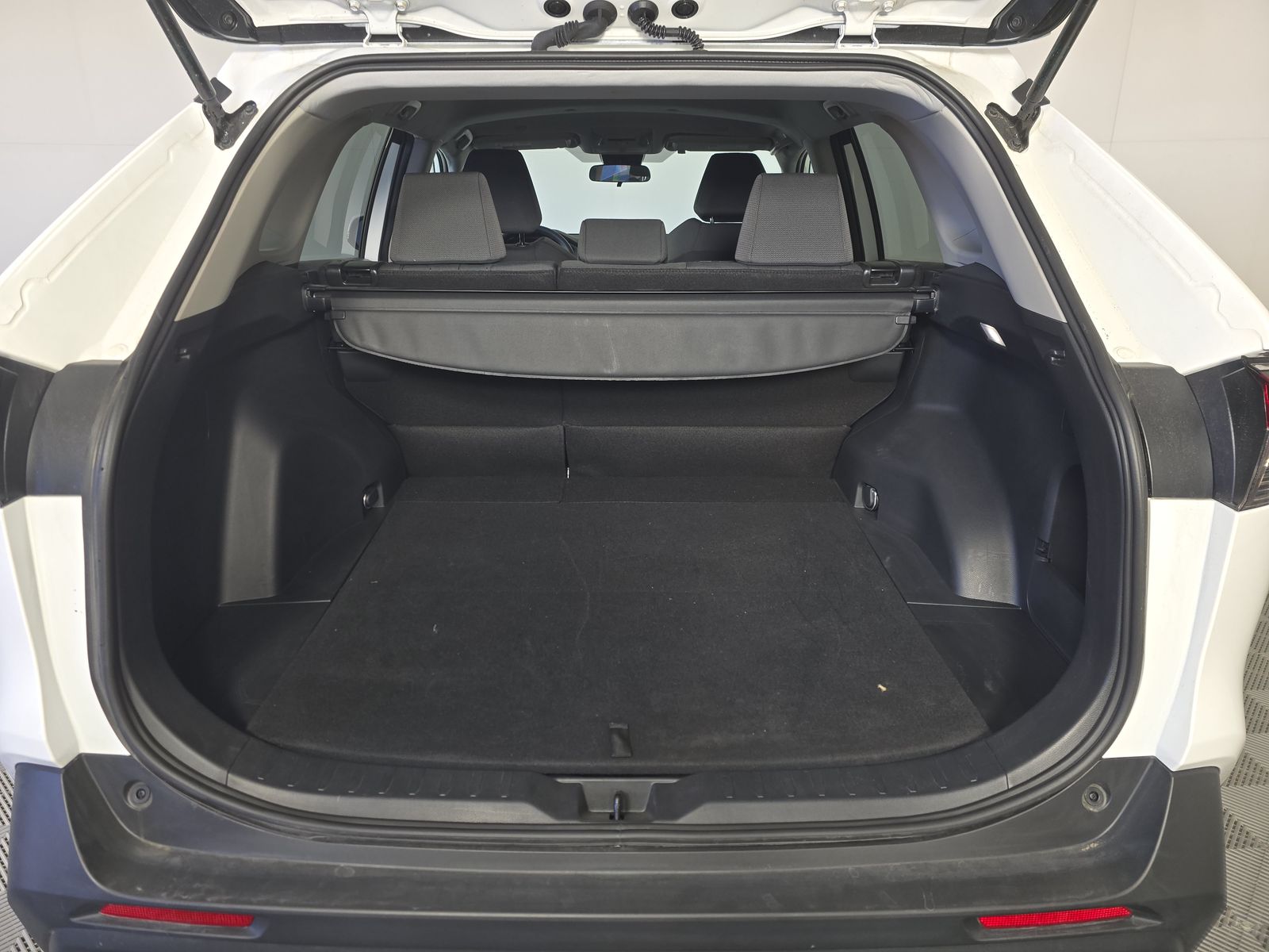 2025 Toyota RAV4 XLE FWD