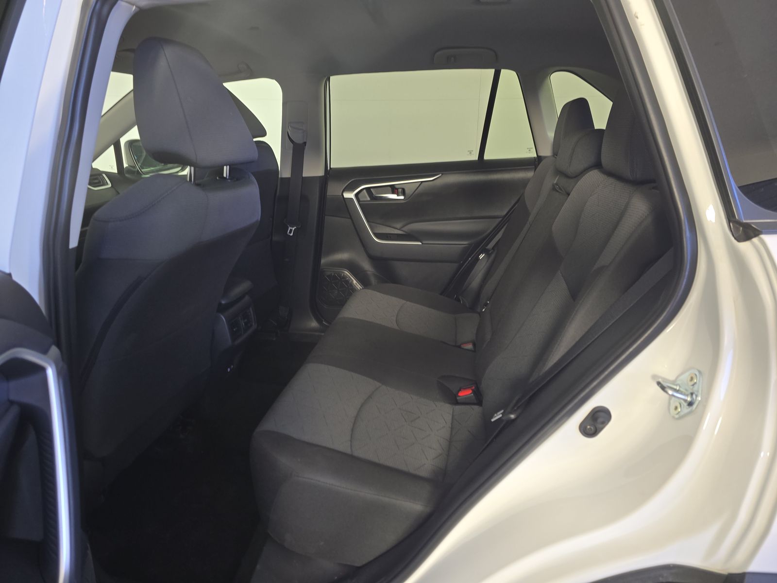 2025 Toyota RAV4 XLE FWD