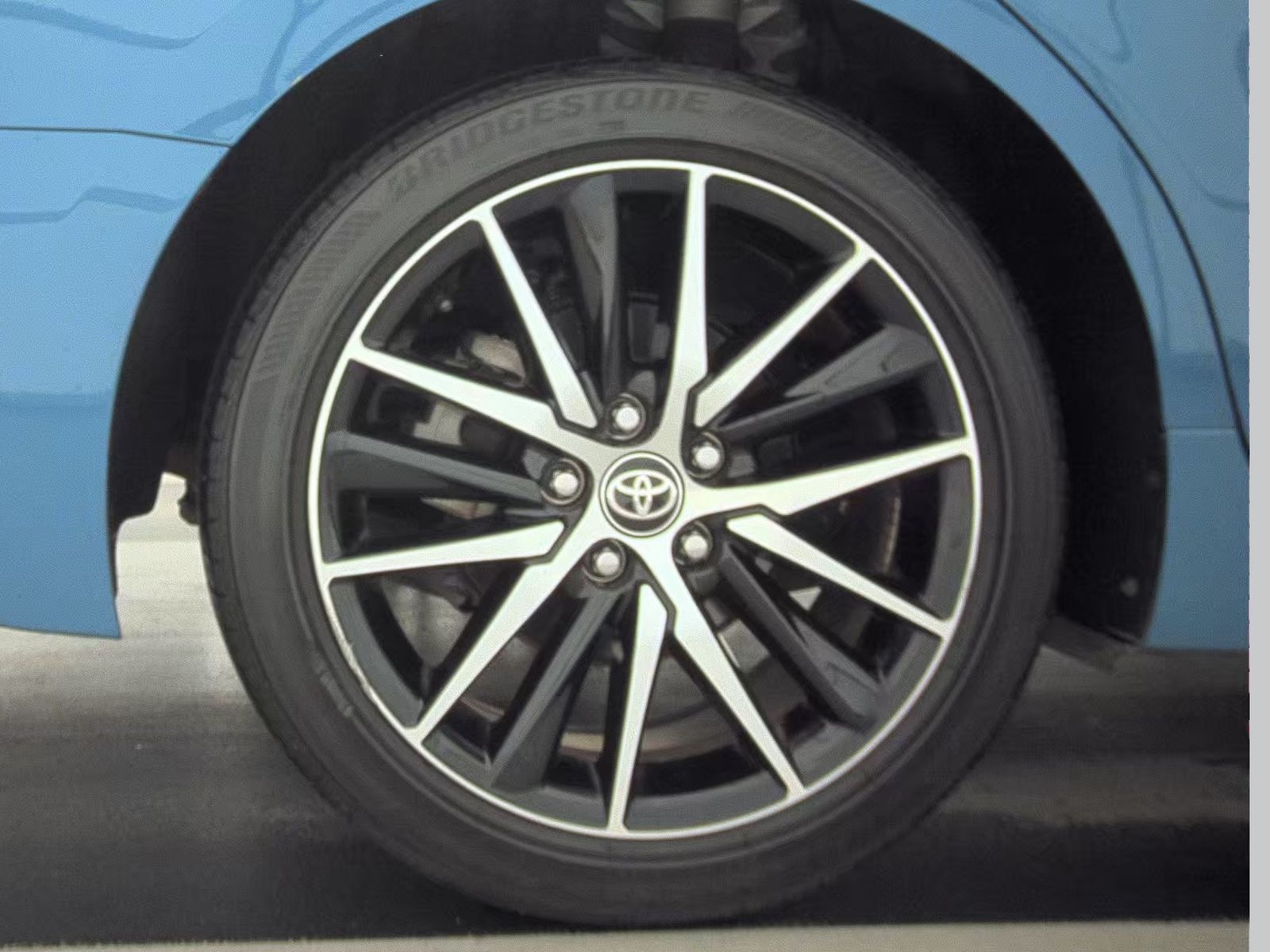 2024 Toyota Camry SE FWD