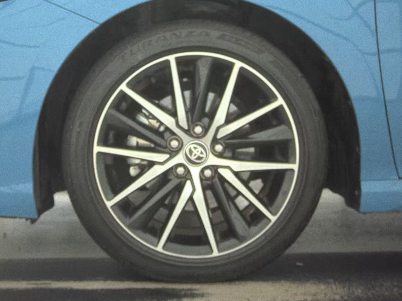 2024 Toyota Camry SE FWD