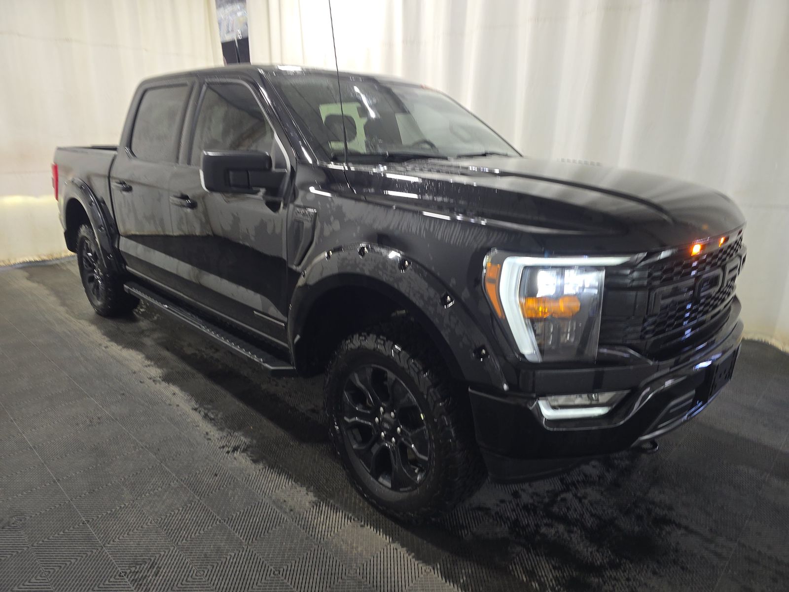 2023 Ford F-150 Hybrid XLT AWD