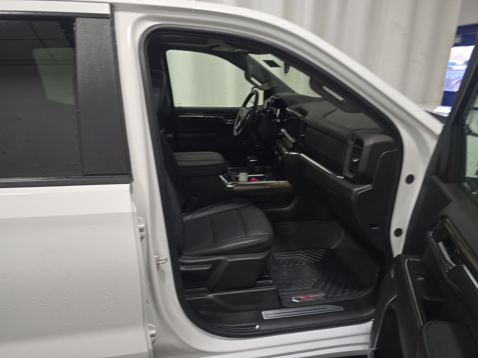 2024 Chevrolet Silverado 1500 RST AWD