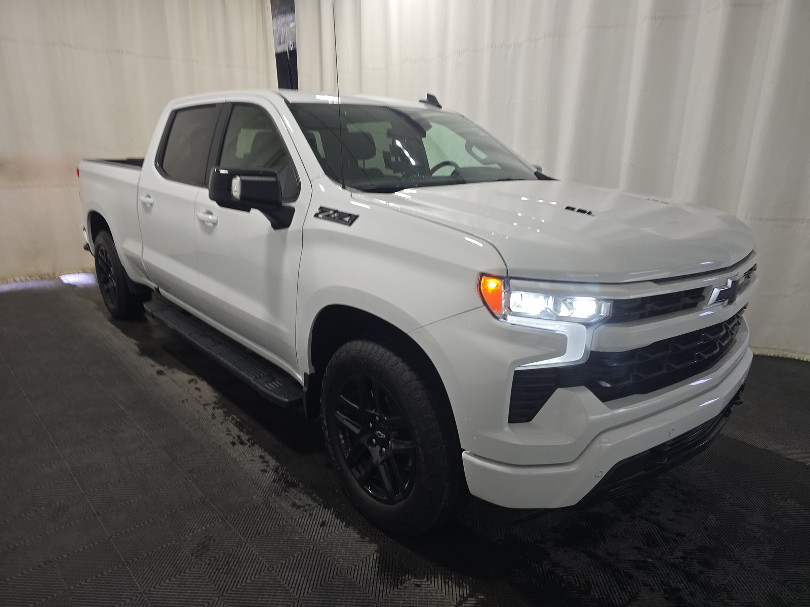 2024 Chevrolet Silverado 1500 RST AWD