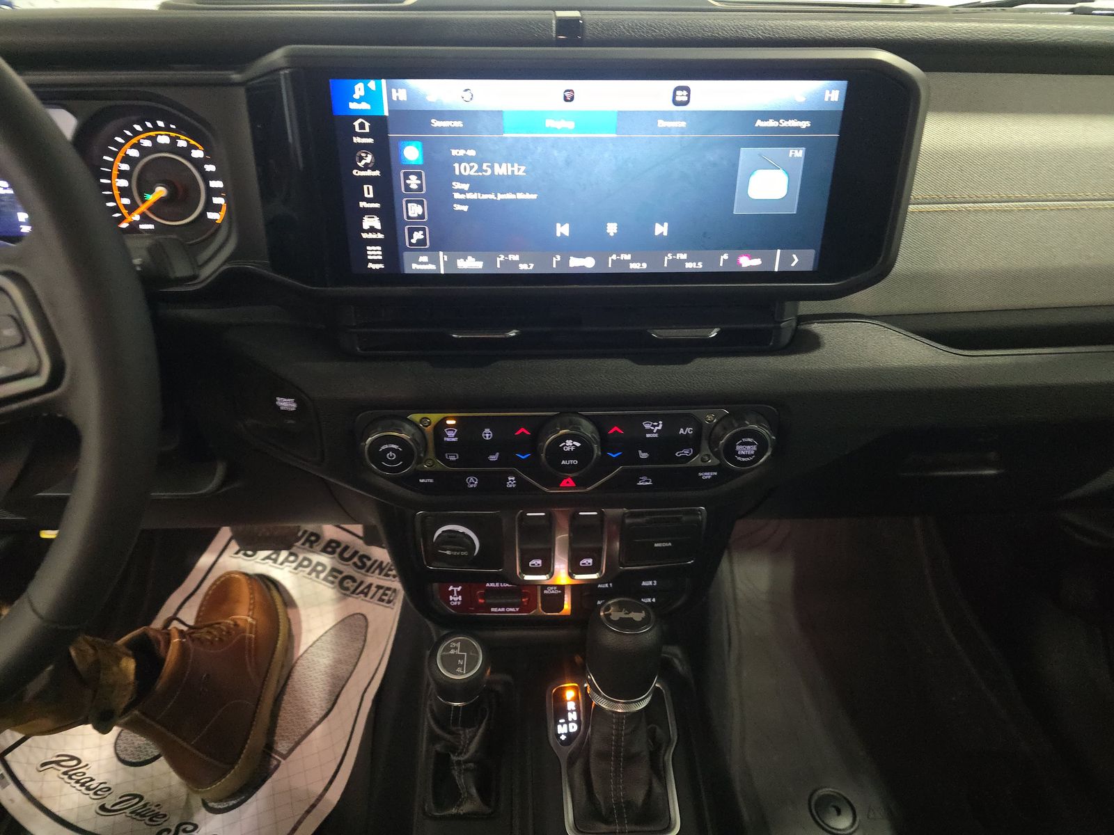 2024 Jeep Wrangler Willys AWD