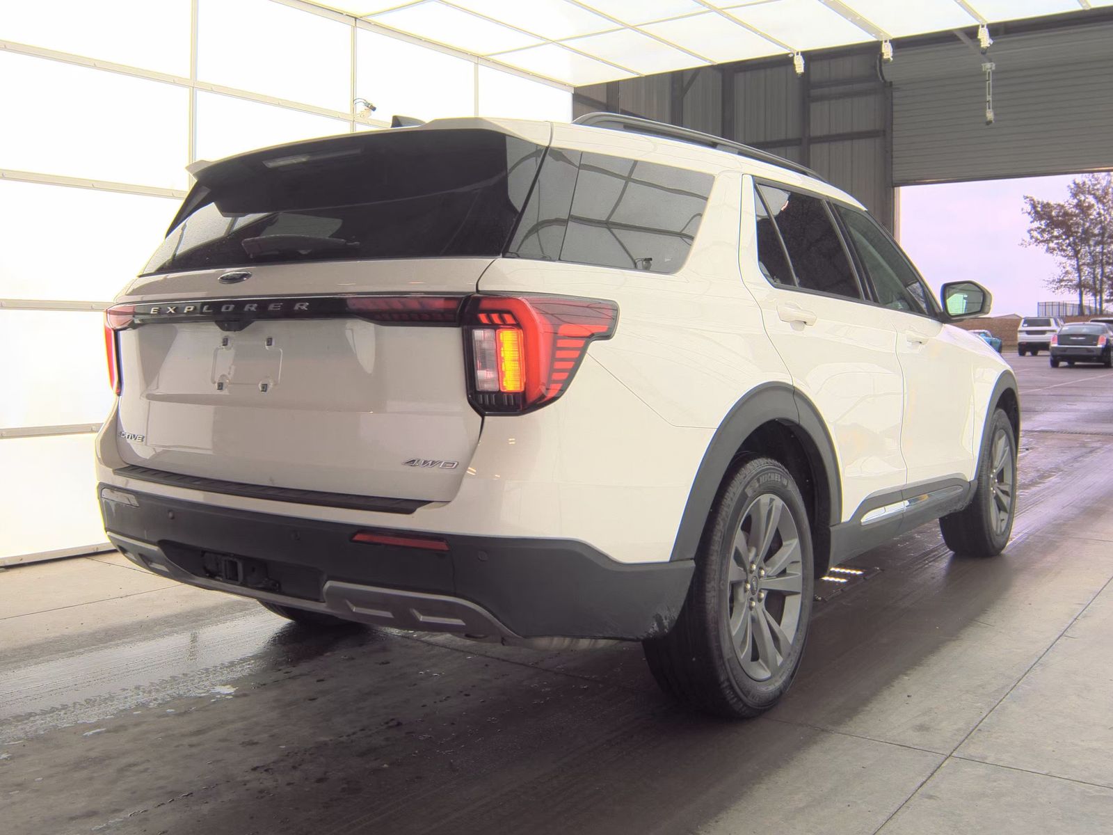 2025 Ford Explorer Active AWD