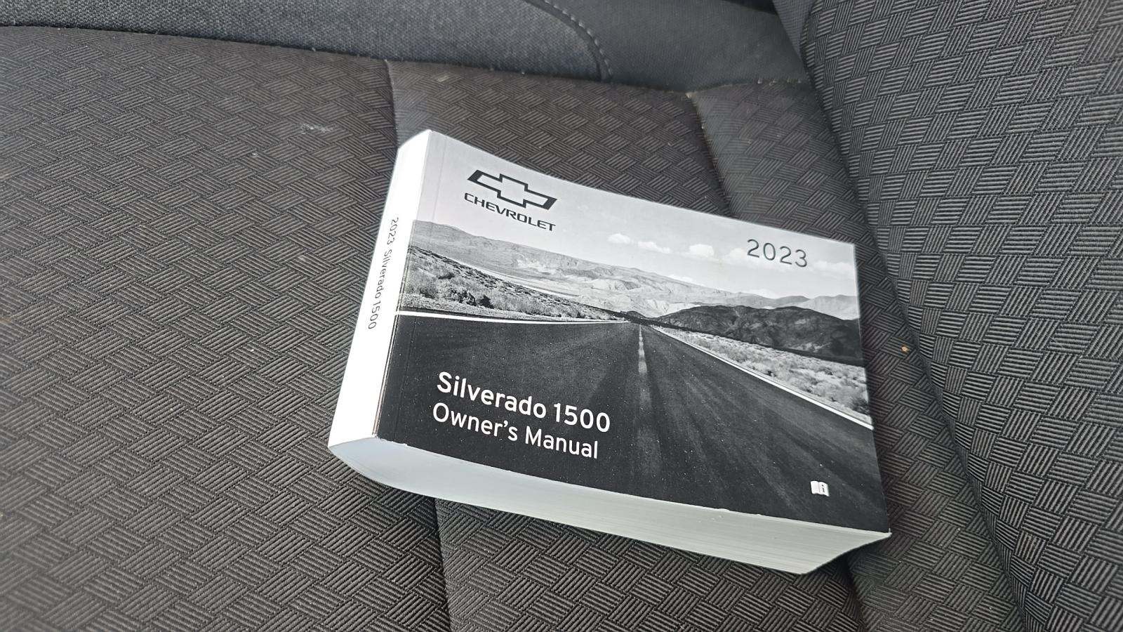 2023 Chevrolet Silverado 1500 Custom AWD