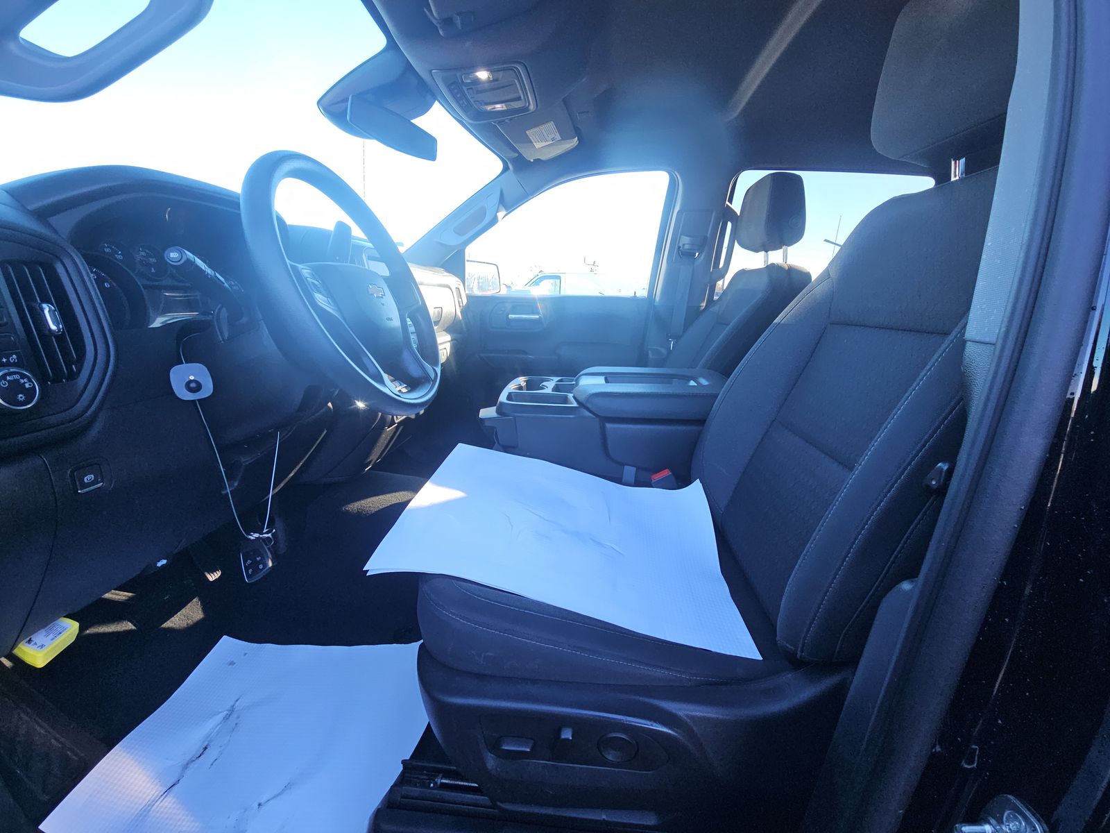 2023 Chevrolet Silverado 1500 Custom AWD