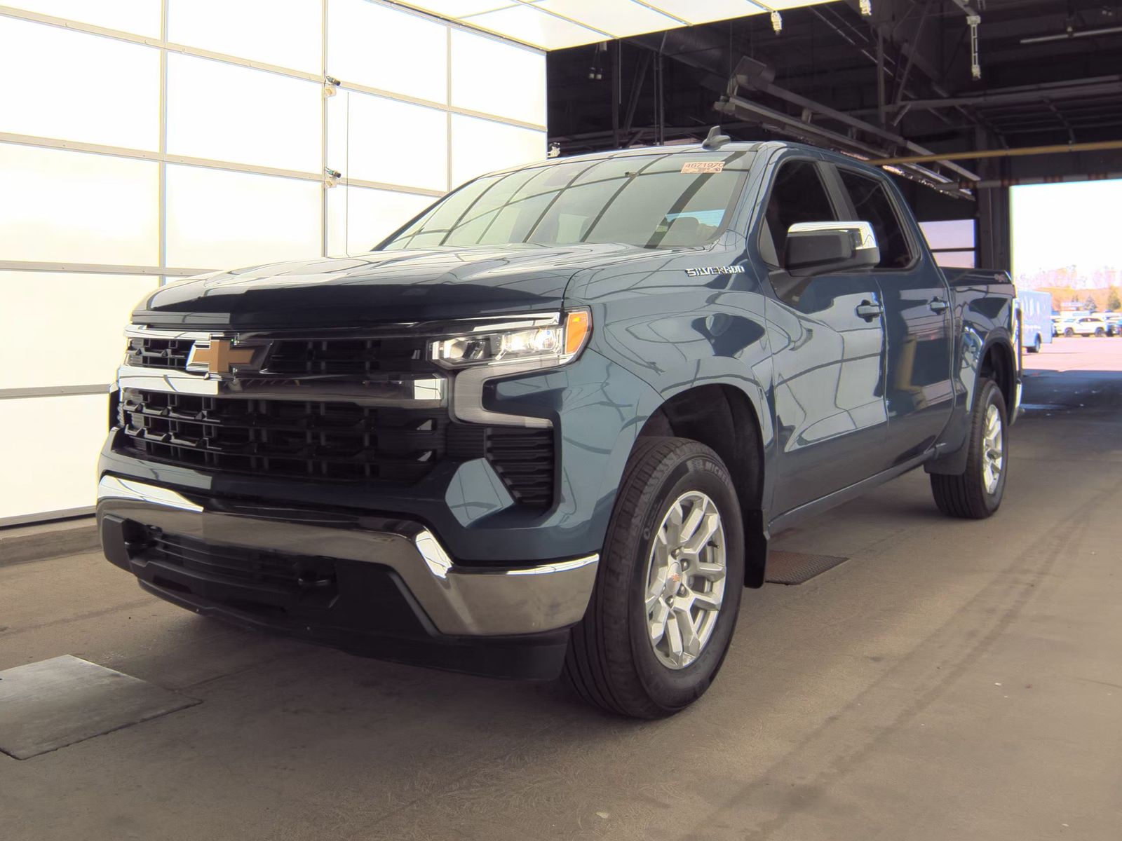 2024 Chevrolet Silverado 1500 LT AWD