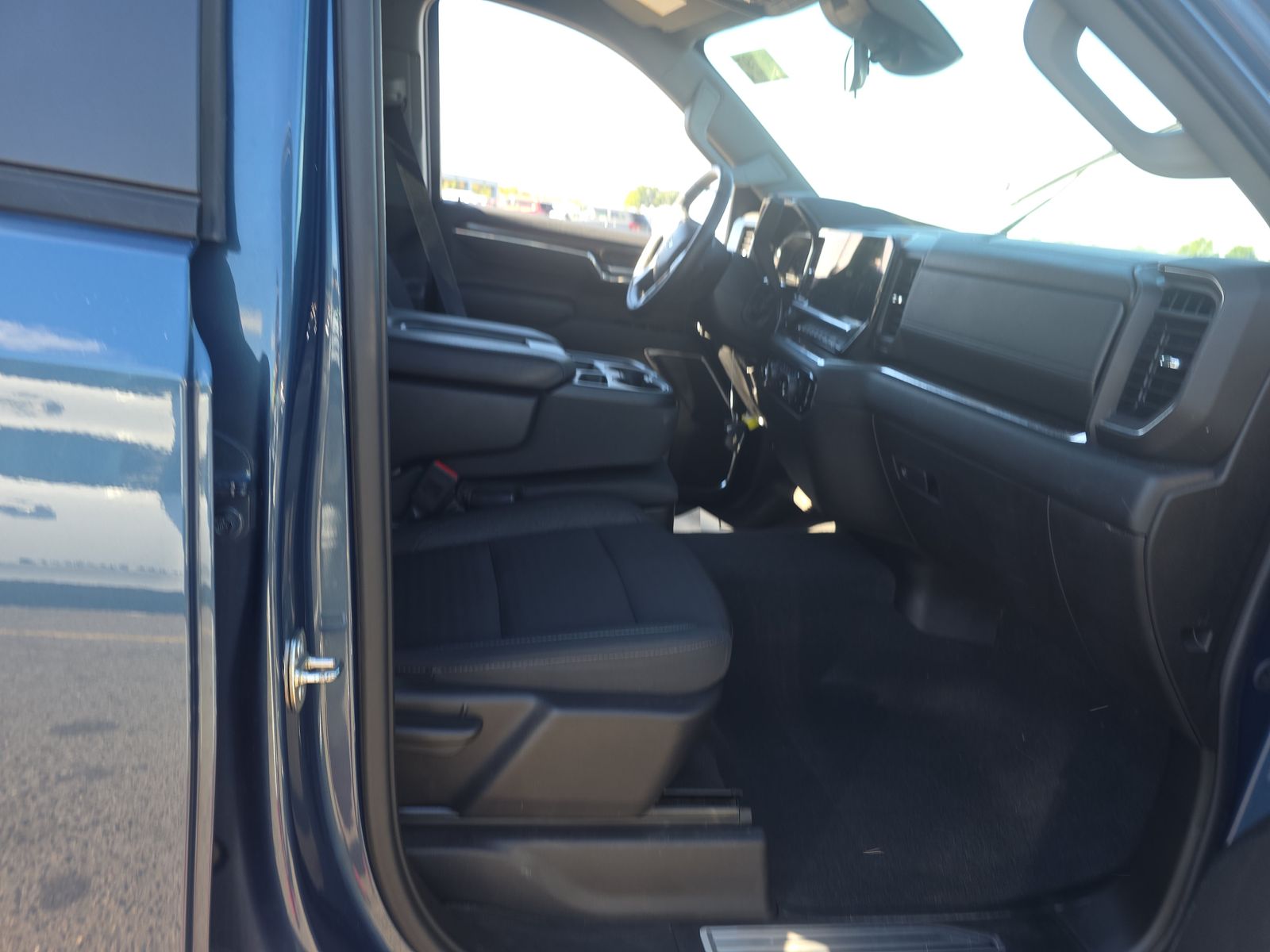 2024 Chevrolet Silverado 1500 LT AWD