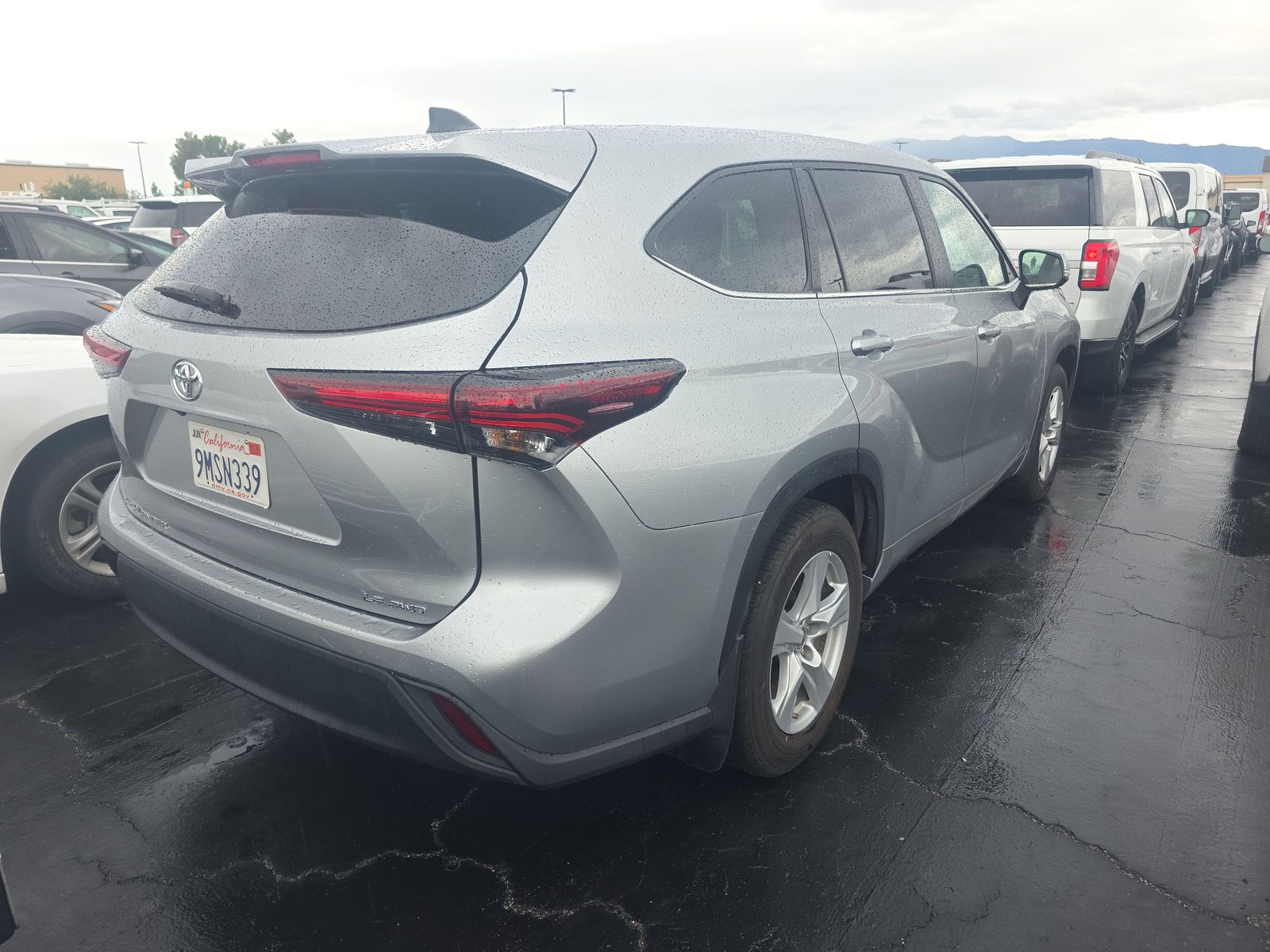 2024 Toyota Highlander LE AWD