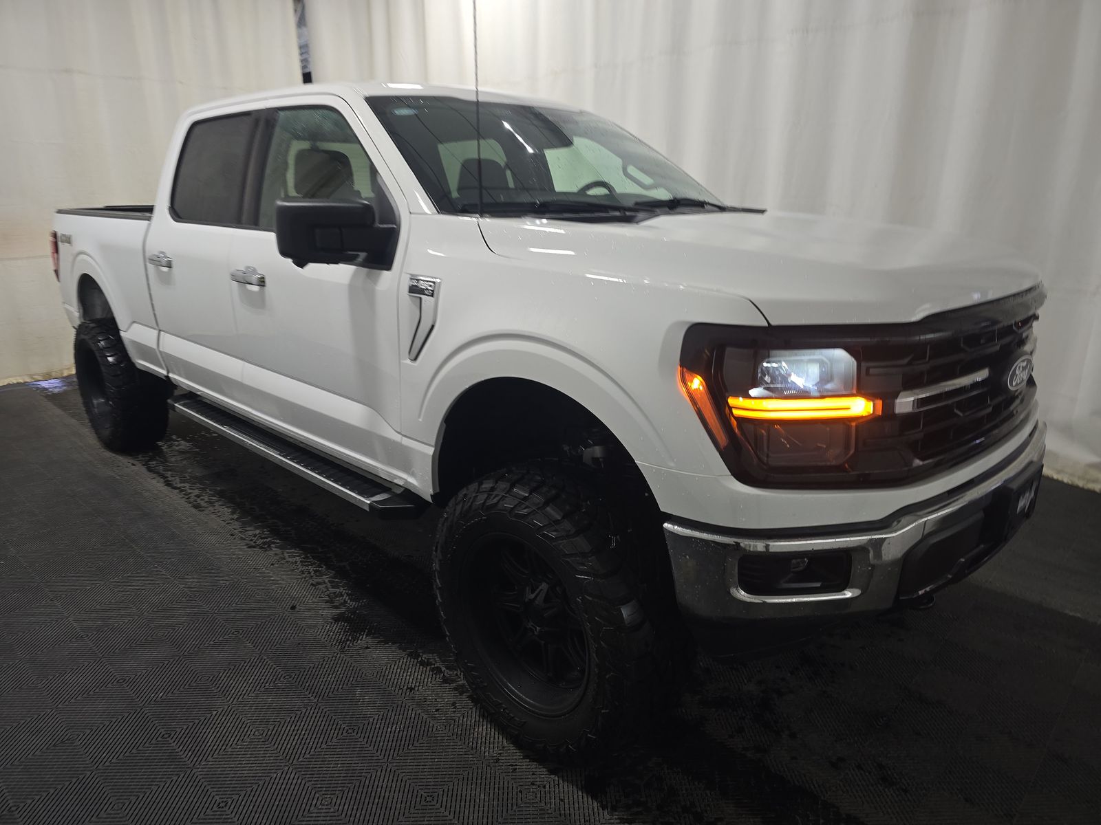 2024 Ford F-150 XLT AWD