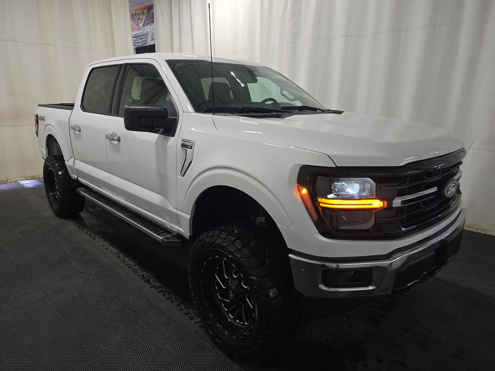 2025 Ford F-150 XLT AWD