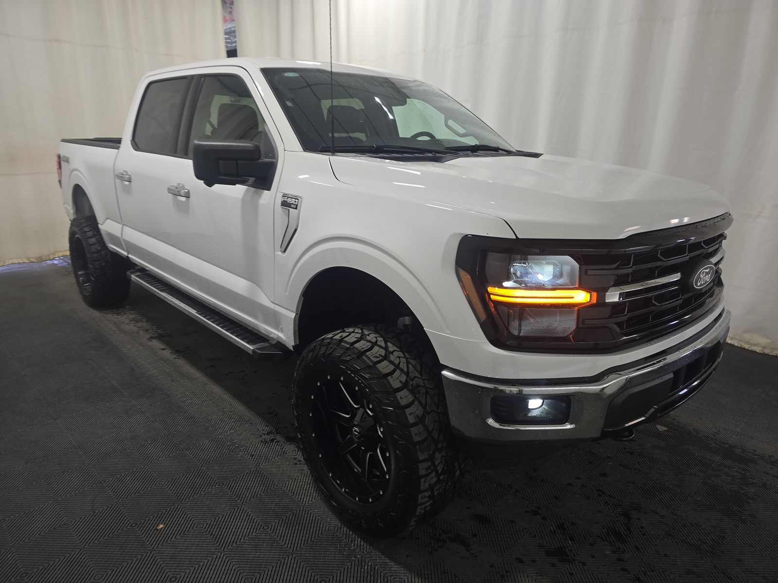 2024 Ford F-150 XLT AWD