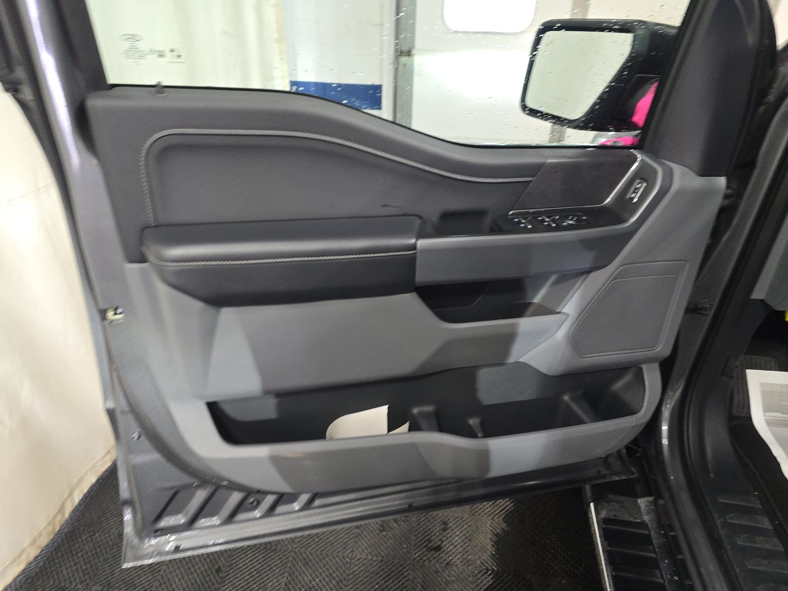 2025 Ford F-150 XLT AWD