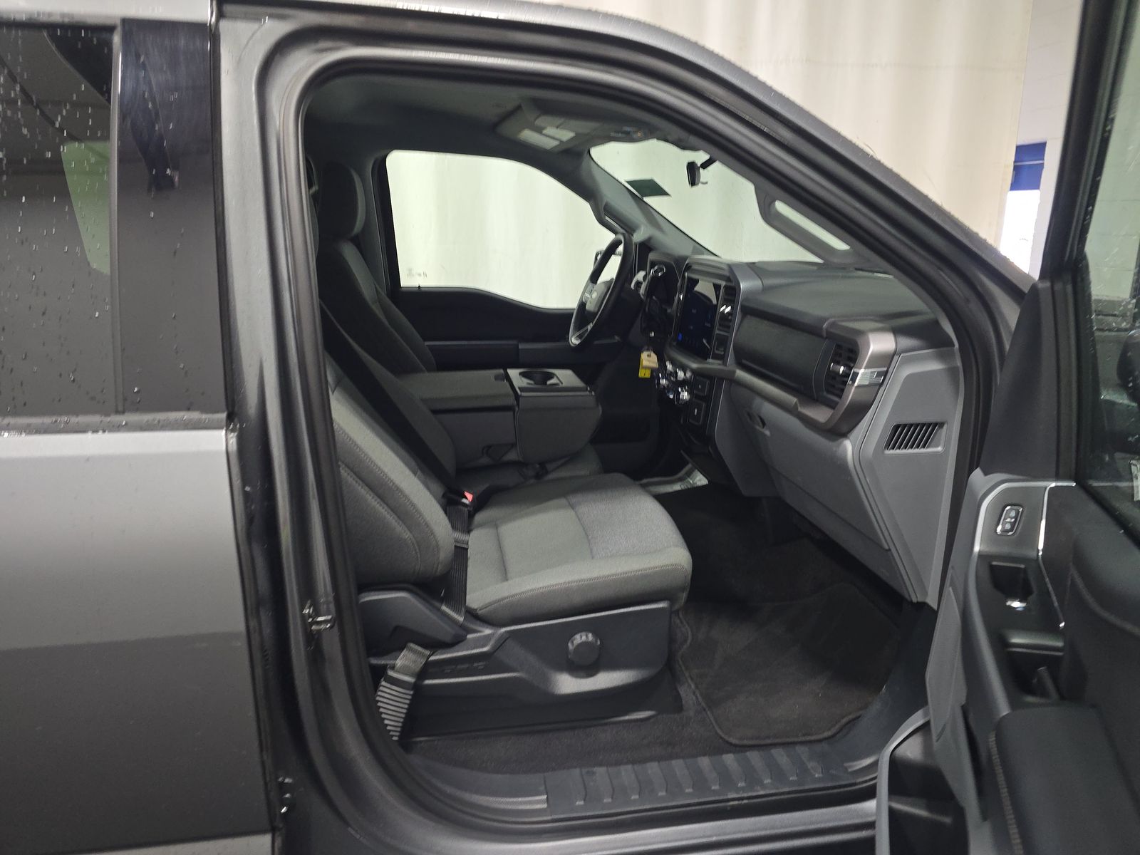 2025 Ford F-150 XLT AWD