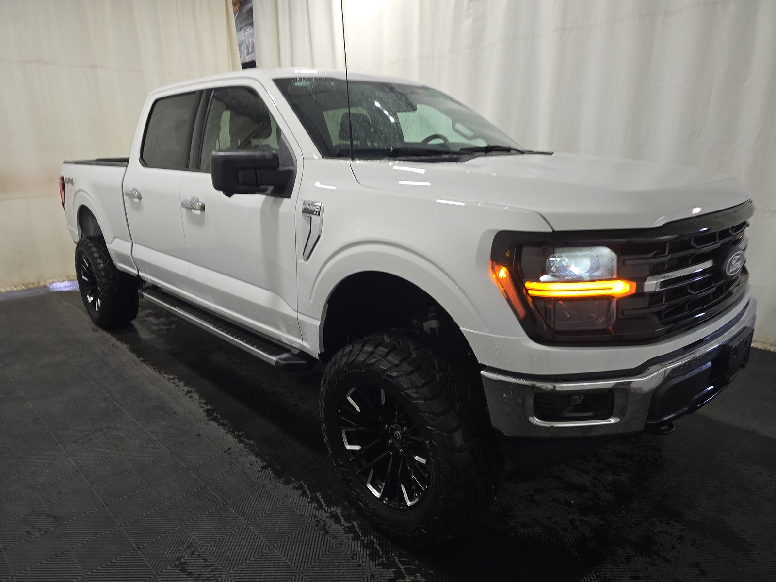 2024 Ford F-150 XLT AWD