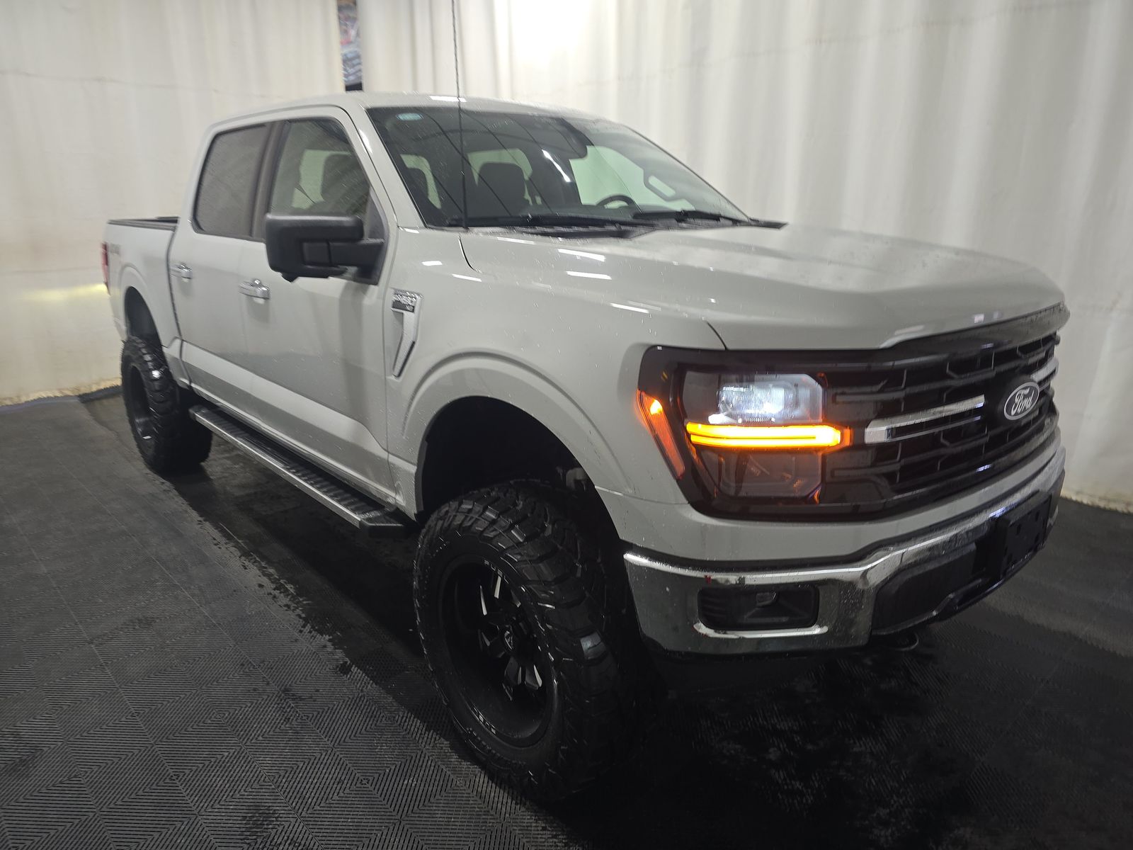 2024 Ford F-150 XLT AWD