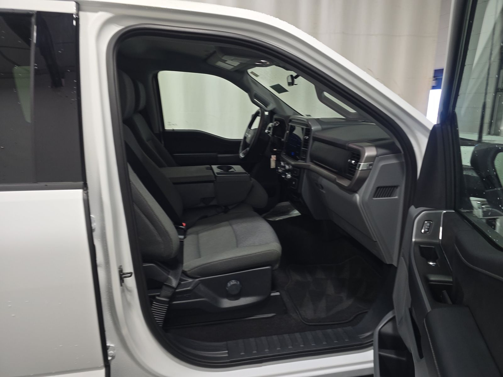 2025 Ford F-150 XLT AWD