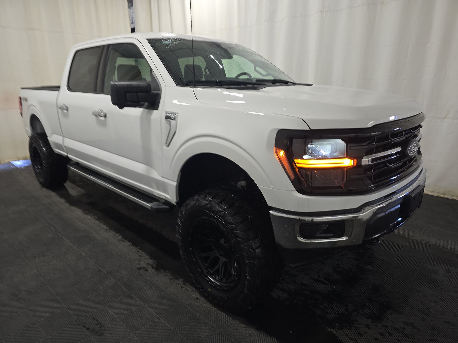 2024 Ford F-150 XLT AWD
