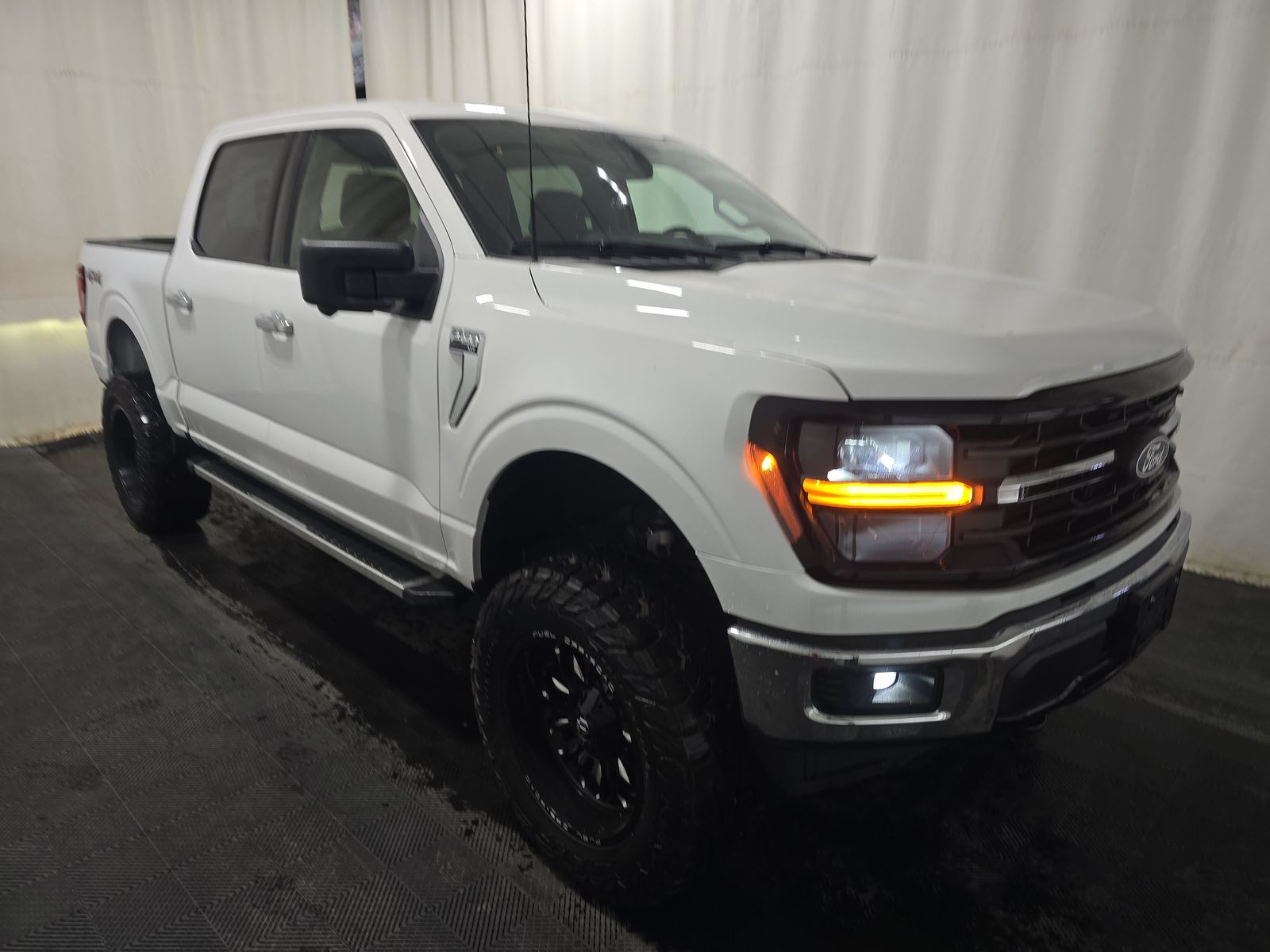 2024 Ford F-150 XLT AWD