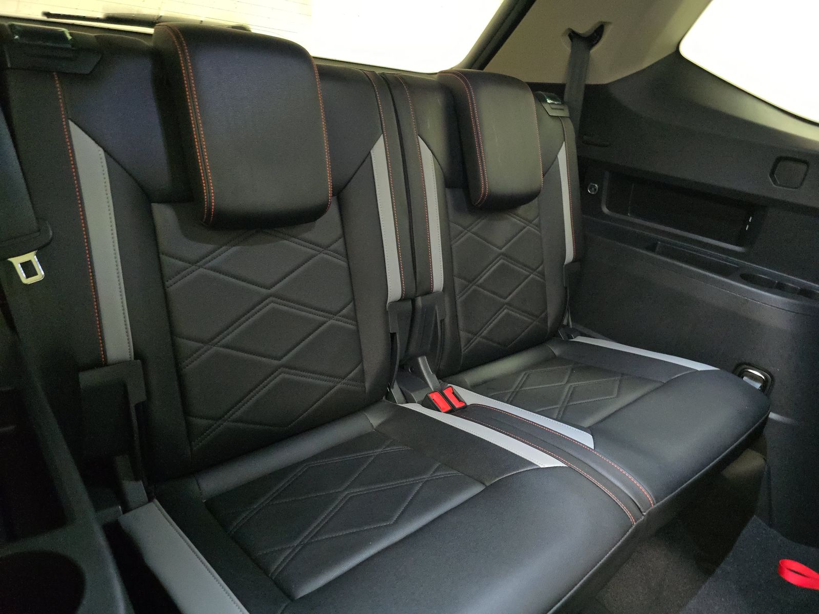 2025 Volkswagen Atlas 2.0T Peak Edition AWD