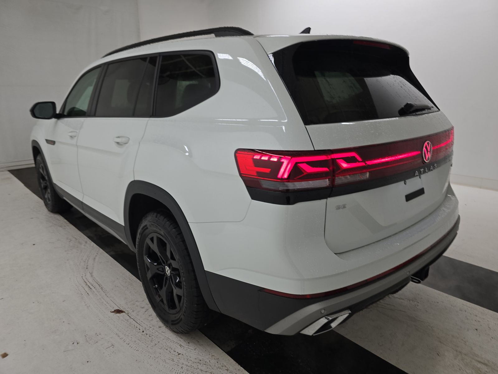 2025 Volkswagen Atlas 2.0T Peak Edition AWD