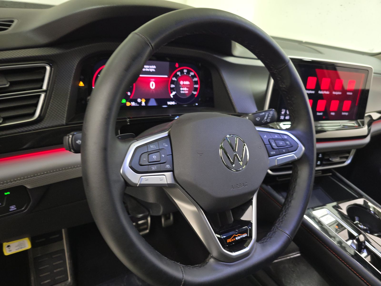 2025 Volkswagen Atlas 2.0T Peak Edition AWD