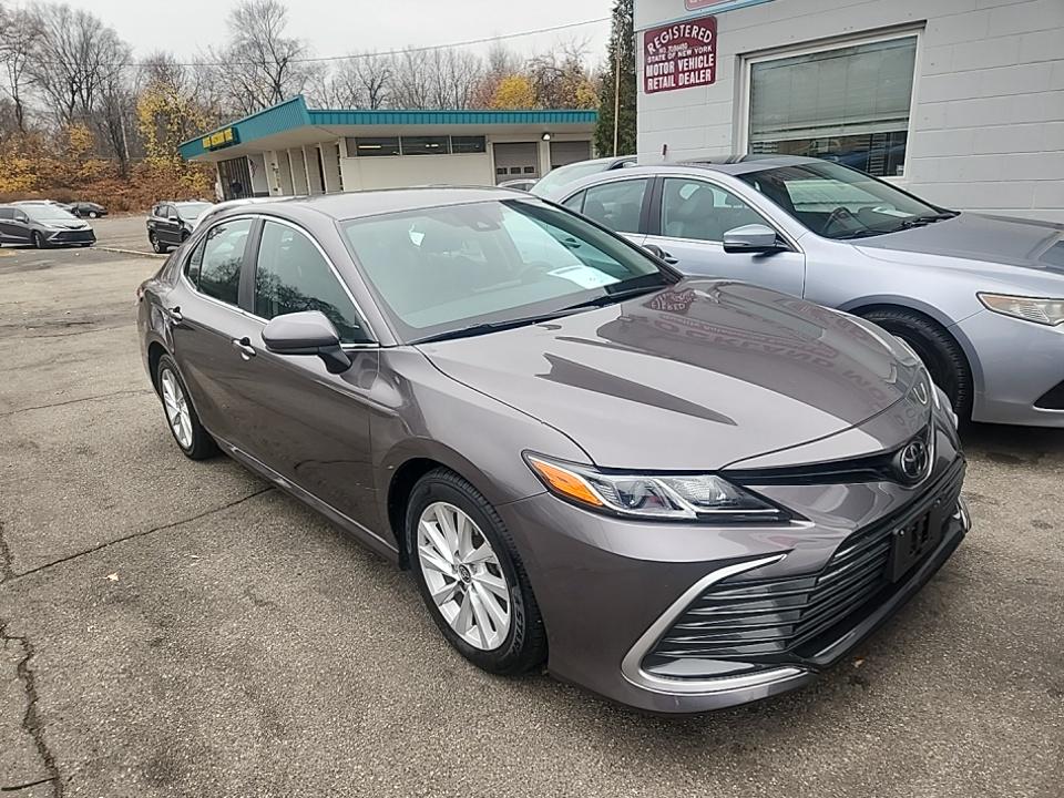 2022 Toyota Camry LE FWD