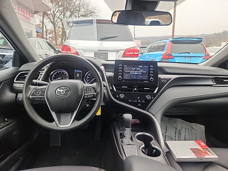 2022 Toyota Camry LE FWD
