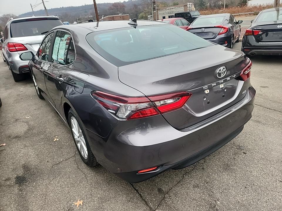 2022 Toyota Camry LE FWD