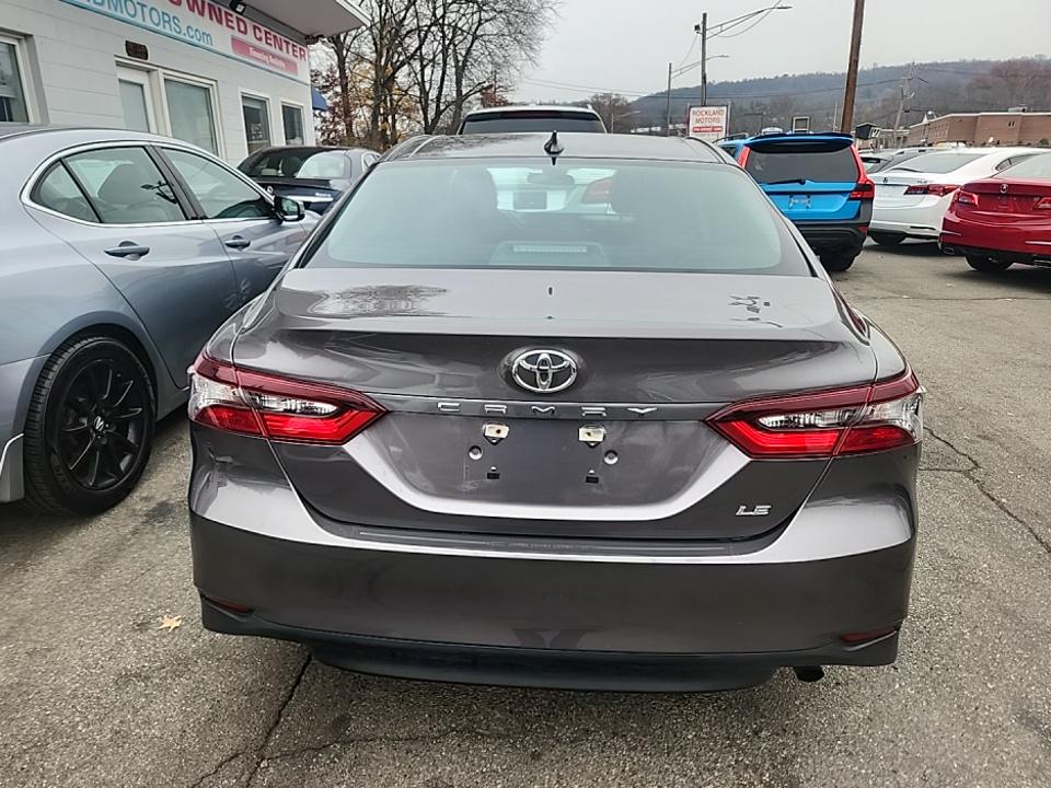 2022 Toyota Camry LE FWD