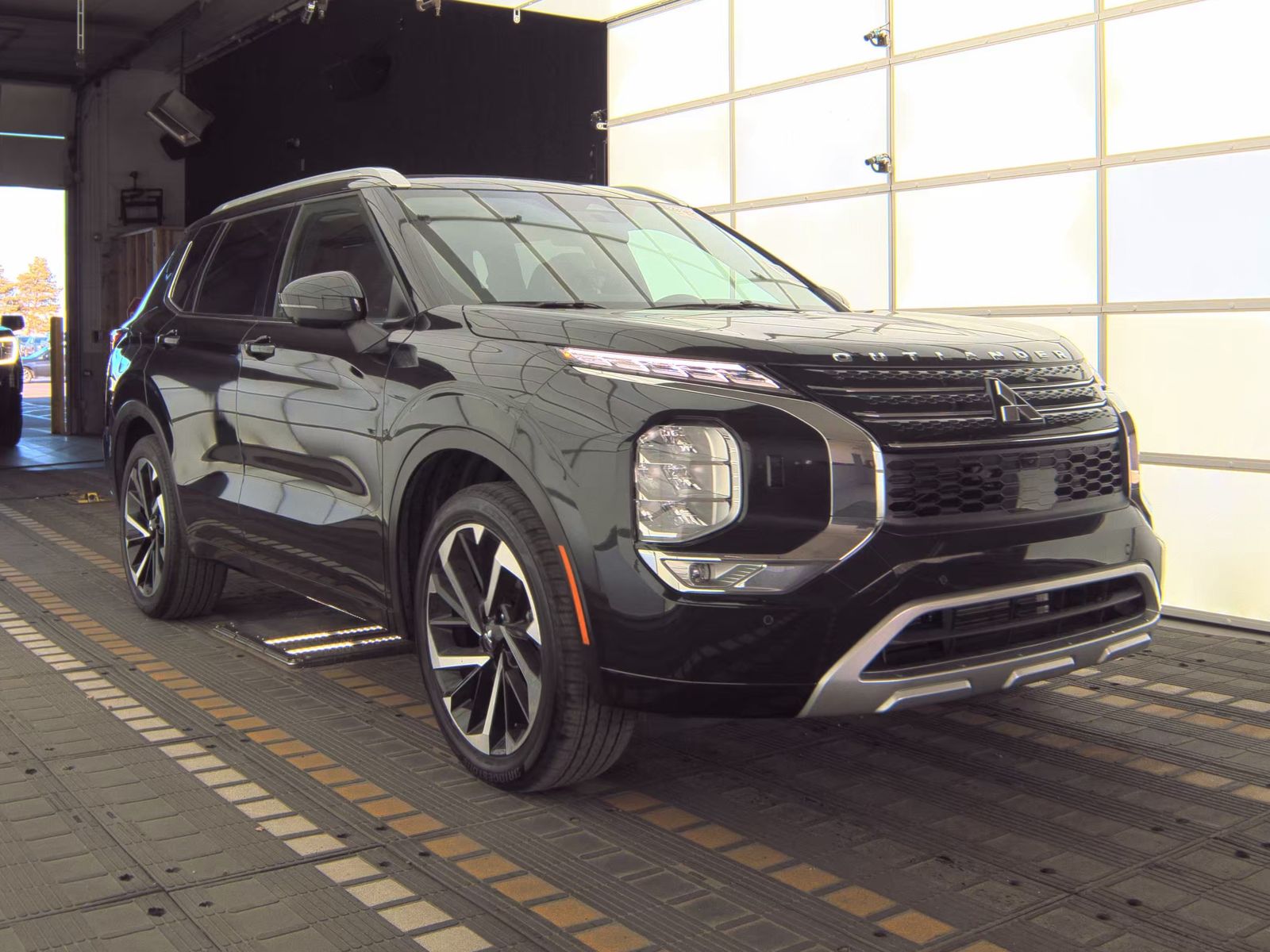 2024 Mitsubishi Outlander SEL Platinum Edition AWD