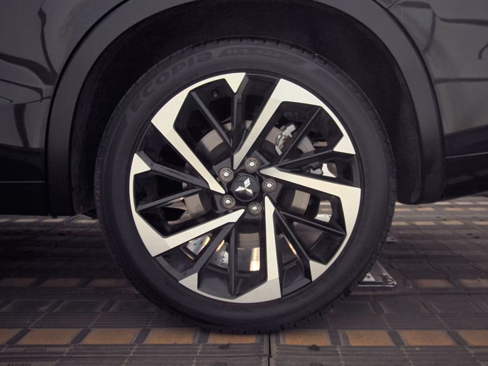 2024 Mitsubishi Outlander SEL Platinum Edition AWD