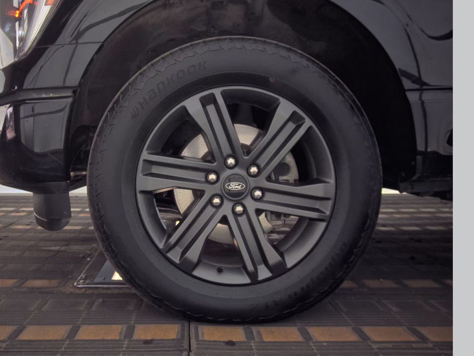 2023 Ford F-150 Hybrid Lariat AWD